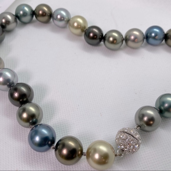 NWOT Multicolor Faux South Sea Pearl Necklace, 18” Choker w rhinestone clasp - Picture 8 of 8